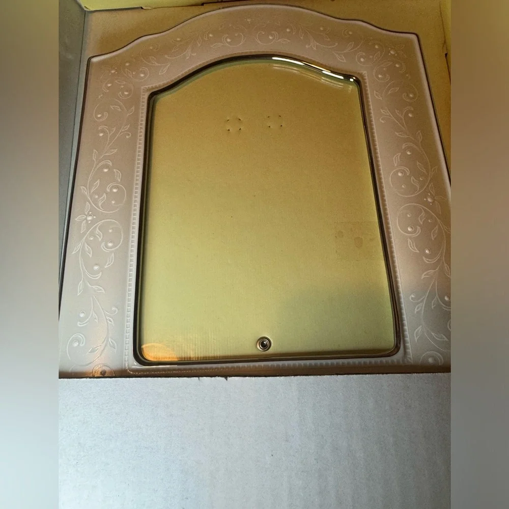 NWT Lenox Opal Innocence Ivory Picture Frame.
